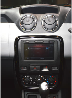 Renault Duster Adventure Edition photo gallery