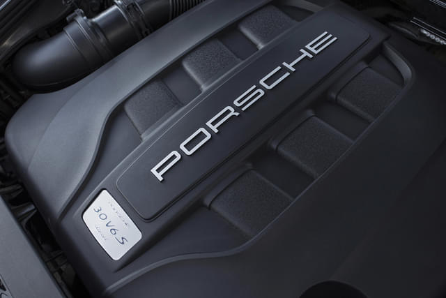 Under the hood sit three engines - a 400bhp motor in the Turbo, a petrol V6 in the Macan S, and the 'less' powerful Diesel S. Image - 6637