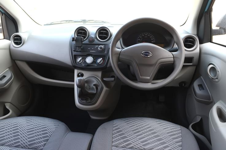 The dashboard of the Go is quite plain, but fit and finish is decent. The dashboard of the Go is quite plain, but fit and finish is decent.