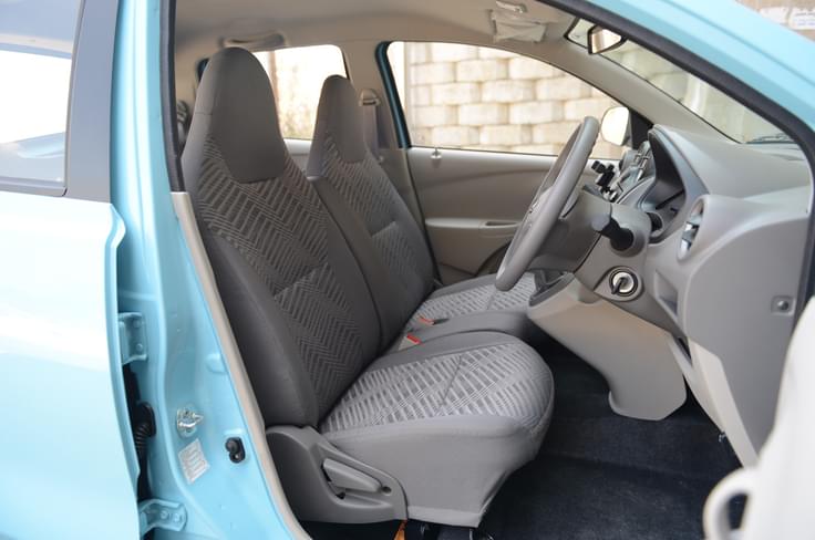 Wide left seat gives bench-seats-like configuration. Wide left seat gives bench-seats-like configuration.