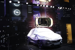 Manufacturers still keeping their exhibits under wraps. 