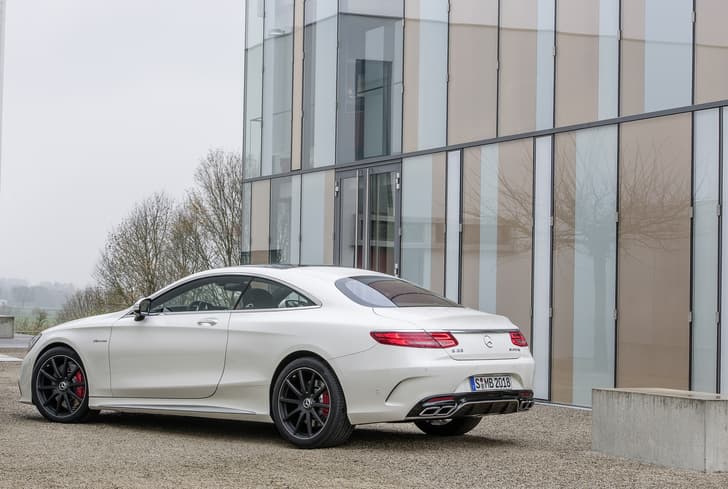 Mercedes S 63 AMG coupe photo gallery