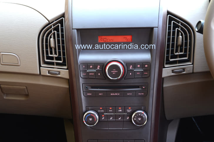 The W4 gets a more basic infotainment system with four speakers and CD and aux inputs. The W6's larger display screen is gone now.