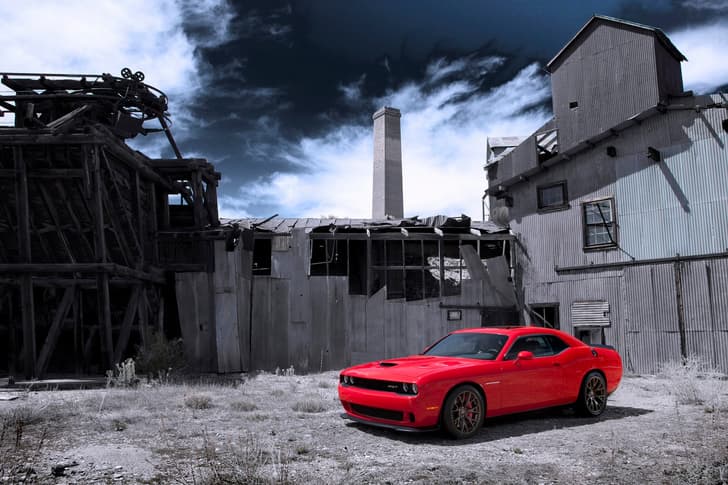Dodge Charger SRT Hellcat photo gallery