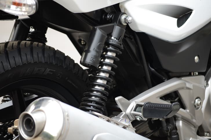 The gas charged shock absorbers offer five stage adjustment.