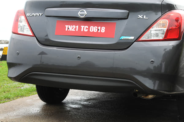 Nissan Sunny facelift photo gallery