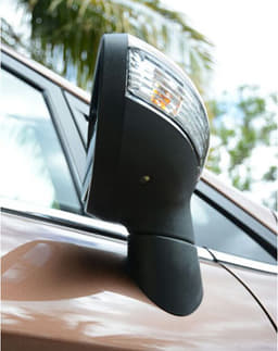 Ford Fiesta facelift India photo gallery