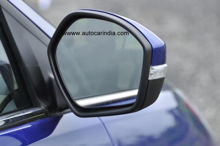 Higher-spec models get turn indicators in the wing mirrors. Higher-spec models get turn indicators in the wing mirrors.