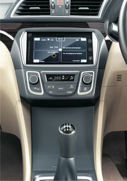 The Maruti Ciaz comes with Maruti’s new SmartPlay infotainment system, available on the higher variants.