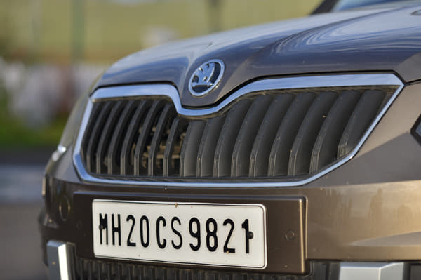 Skoda Yeti facelift India photo gallery