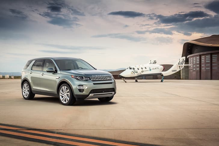 Land Rover Discovery Sport photo gallery