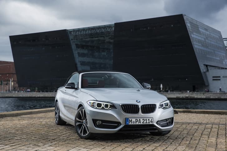 BMW 2-series convertible photo gallery