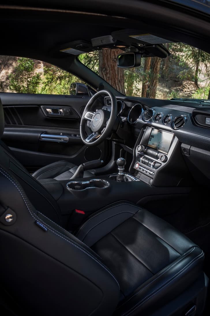 New Ford Mustang GT photo gallery