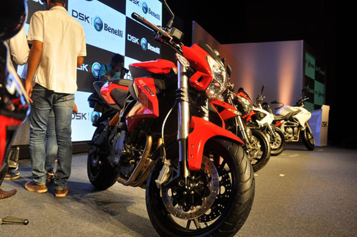 The Benelli TNT600i is powered by a 600cc, four-stroke, in-line four cylinder, liquid-cooled engine that produces 80.5bhp and 5.3kgm of torque. The Benelli TNT600i is powered by a 600cc, four-stroke, in-line four cylinder, liquid-cooled engine that produces 80.5bhp and 5.3kgm of torque.