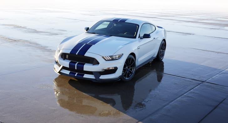 New Ford Mustang Shelby GT350 photo gallery
