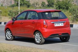 The blacked-out C-pillar gives the Bolt a floating-roof look at the rear.