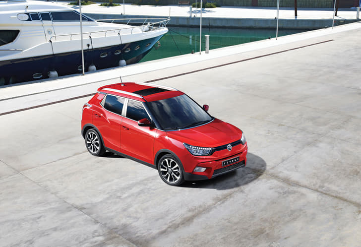 SsangYong Tivoli SUV photo gallery