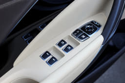 Hyundai Azera photo gallery