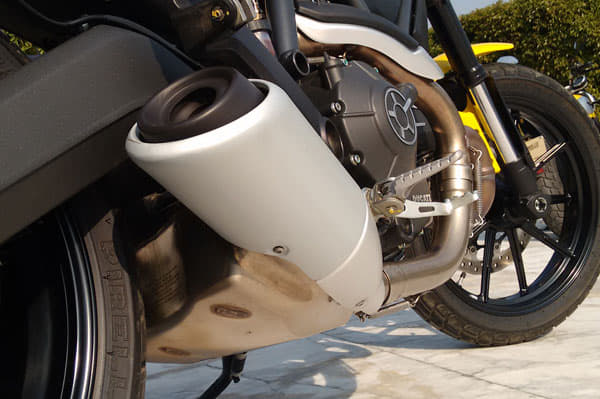 A stubby two-into-one exhaust system seen here.
