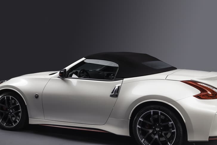 Nissan 370Z NISMO Roadster concept photo gallery
