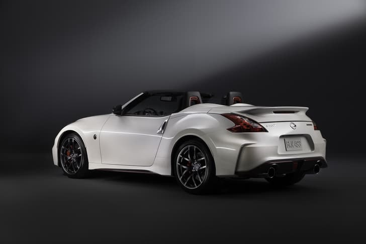 Nissan 370Z NISMO Roadster concept photo gallery