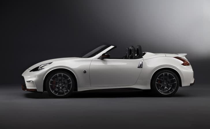 Nissan 370Z NISMO Roadster concept photo gallery