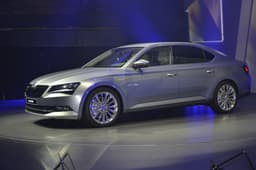 New Skoda Superb photo gallery
