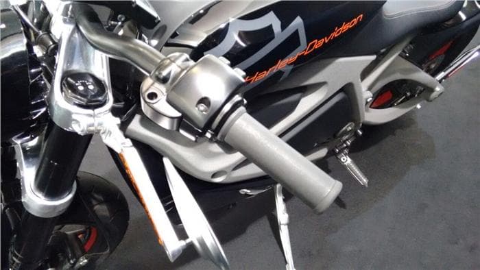 LiveWire lacks a clutch lever, which only takes a couple of minutes to get used to.