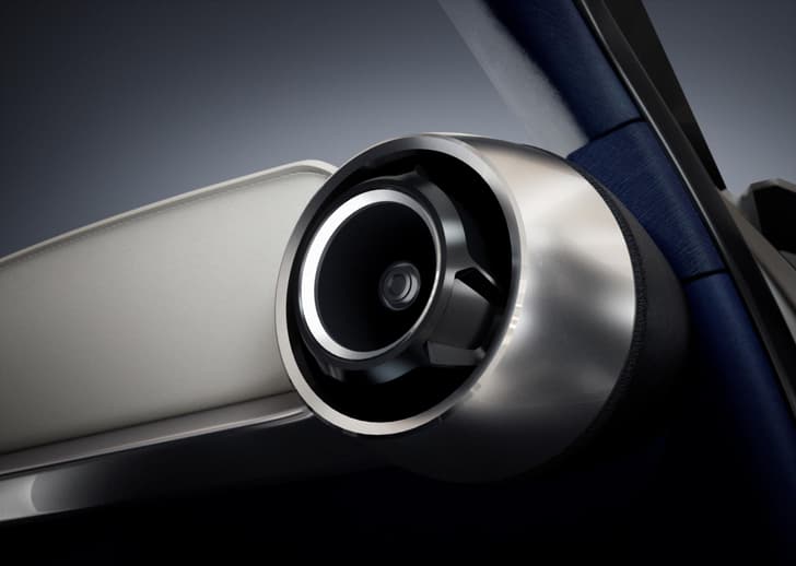 Nissan Sway concept photo gallery