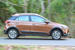 Hyundai i20 Active photo gallery