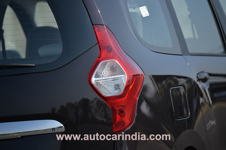 Renault Lodgy MPV photo gallery