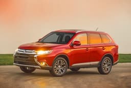 Mitsubishi Outlander facelift photo gallery