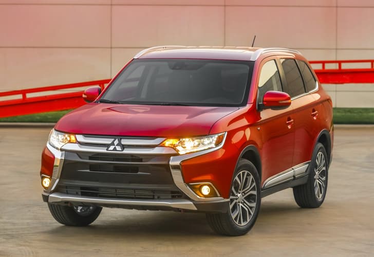 Mitsubishi Outlander facelift photo gallery