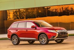 Mitsubishi Outlander facelift photo gallery