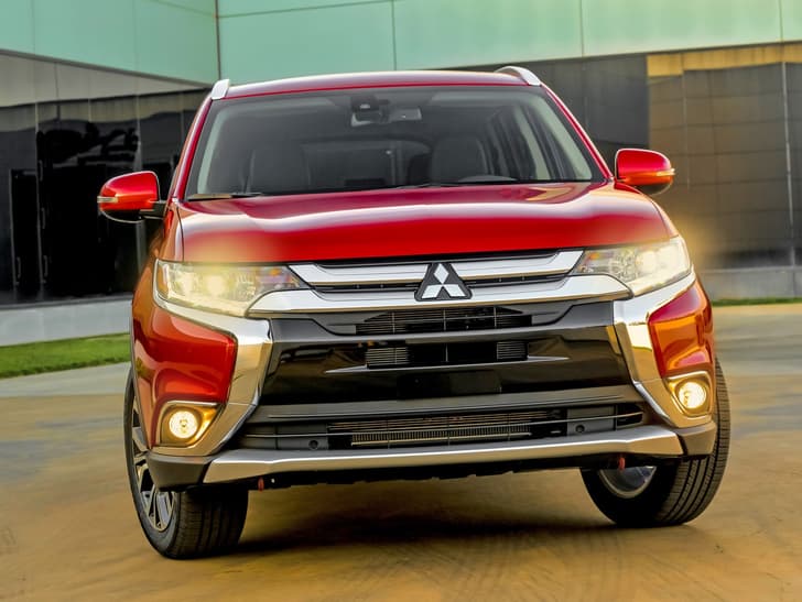 Mitsubishi Outlander facelift photo gallery