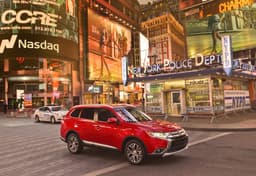 Mitsubishi Outlander facelift photo gallery