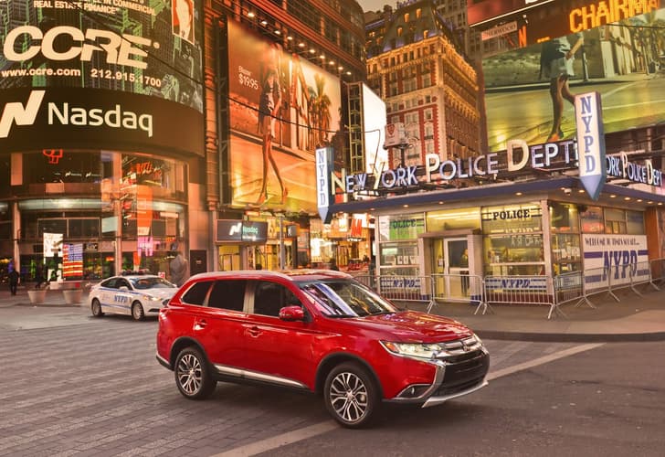Mitsubishi Outlander facelift photo gallery