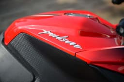 Bajaj Pulsar RS 200 review photo gallery