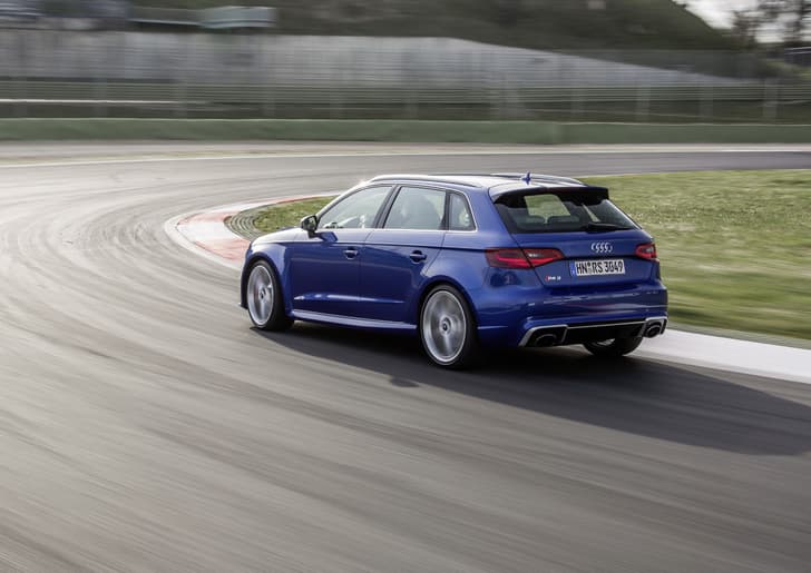 2015 Audi RS 3 hatchback photo gallery