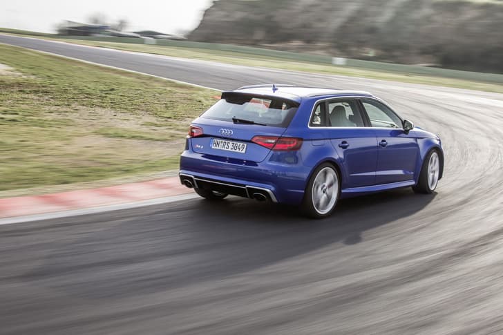 2015 Audi RS 3 hatchback photo gallery
