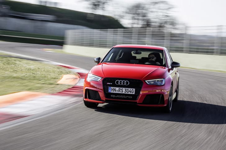 2015 Audi RS 3 hatchback photo gallery