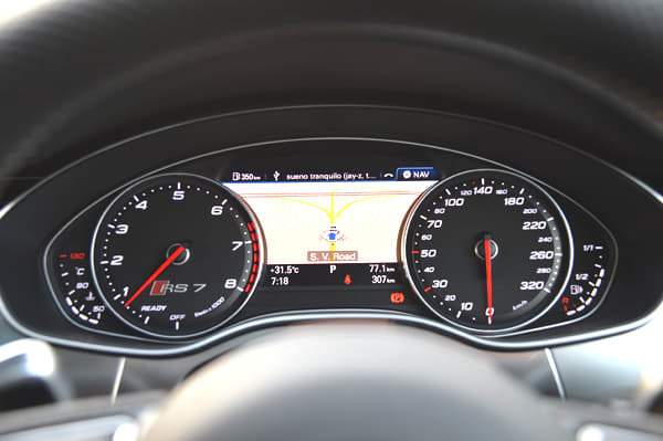 Improved screen between the clear dials works very well with the navigation system.
