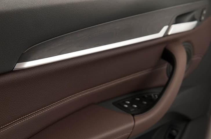 New BMW X1 photo gallery