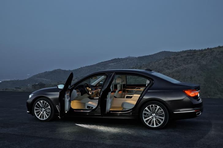 New 2015 BMW 7-series photo gallery