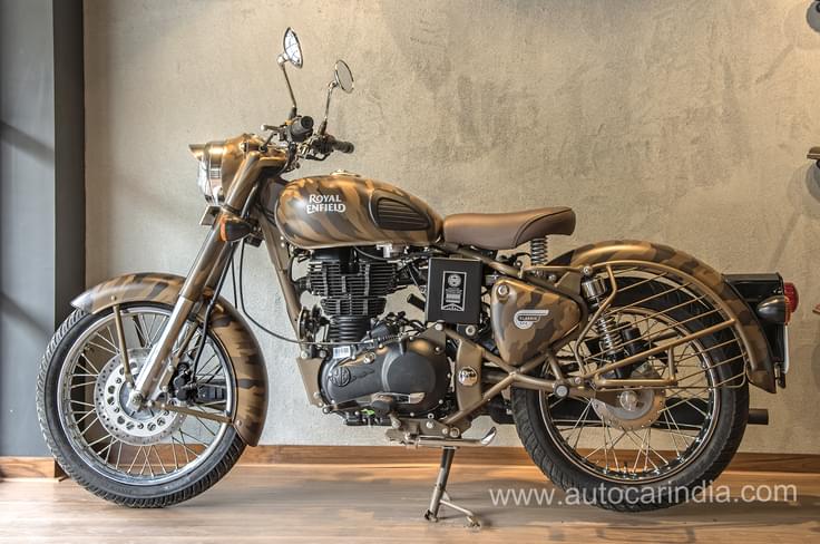 First of the camo-inspired paint shades is the Royal Enfield Desert Storm Despatch. First of the camo-inspired paint shades is the Royal Enfield Desert Storm Despatch.