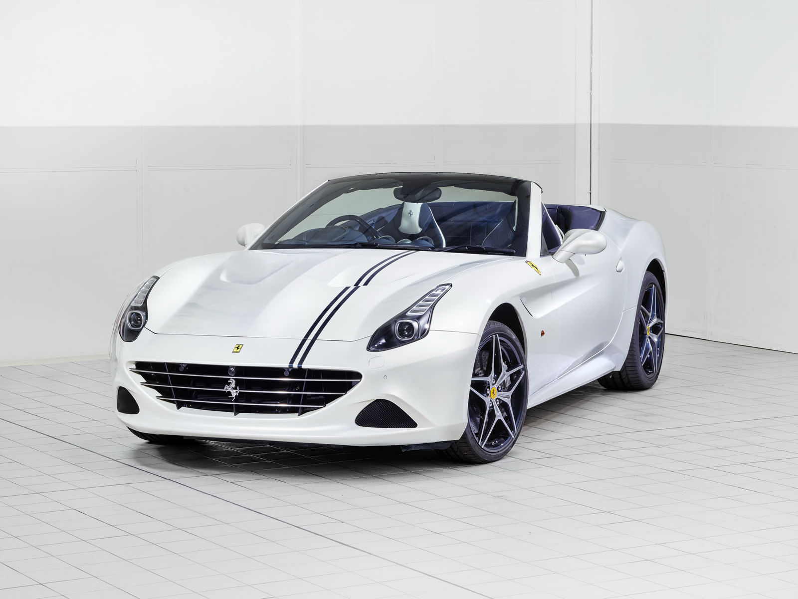 Ferrari California T Tailor Made photo gallery - Image 1
