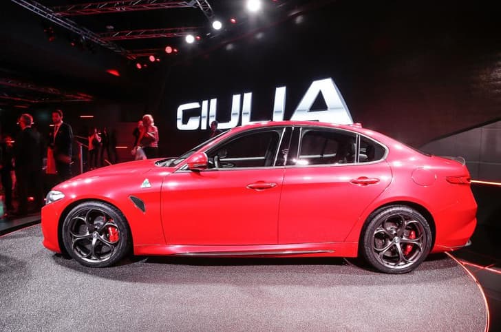 Alfa Romeo Giulia photo gallery