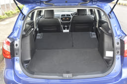 With the rear bench completely folded, the 
S-Cross offers 810 litres of boot space.