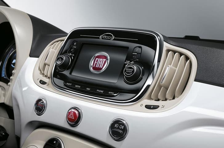 Fiat 500 facelift photo gallery