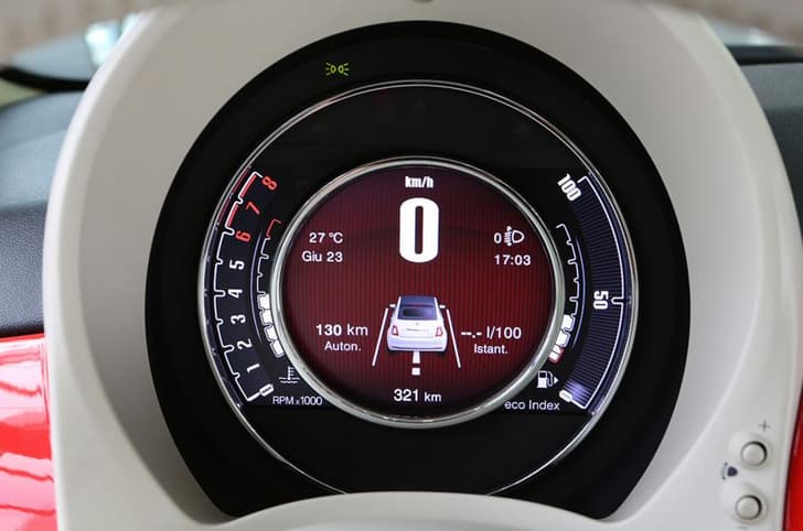 Fiat 500 facelift photo gallery